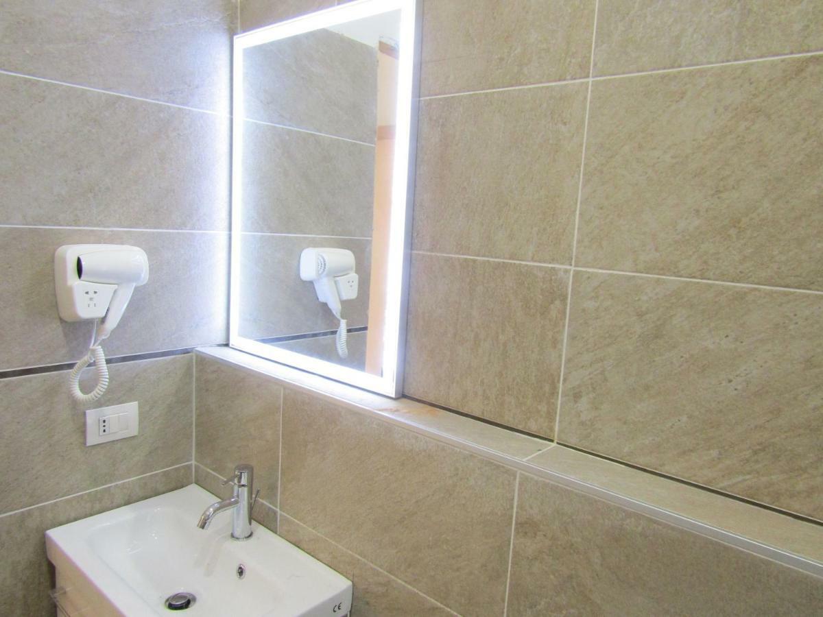 Hotel Tourist Point La Spezia Zewnętrze zdjęcie