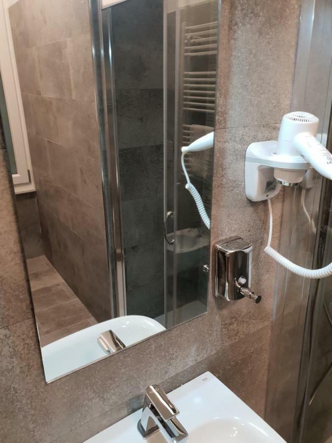 Hotel Tourist Point La Spezia Zewnętrze zdjęcie